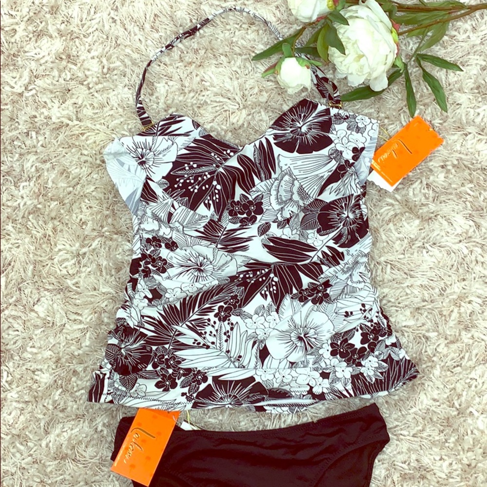 Brand new two piece bathing suit